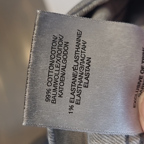 Silver jeans. Grey washed size 34 x 32. - Picture 5 of 6